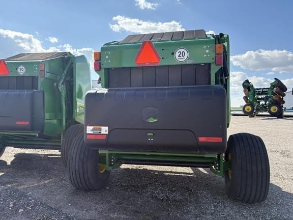 Image of John Deere 560M equipment image 4
