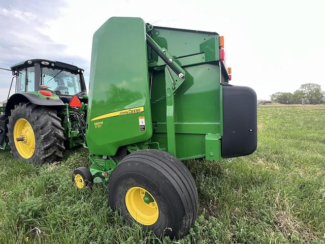 Image of John Deere 560M equipment image 4