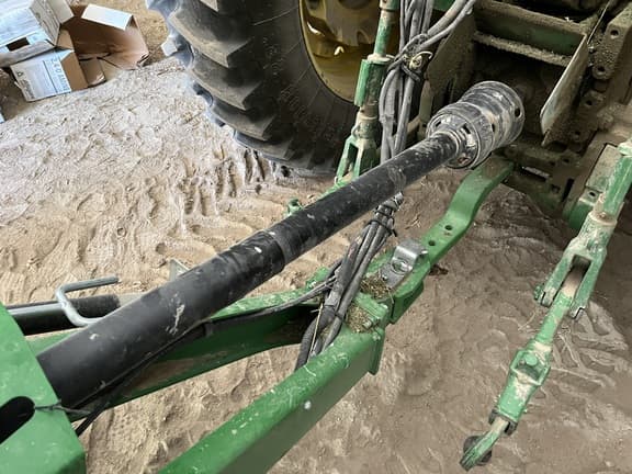 Image of John Deere 560M equipment image 4