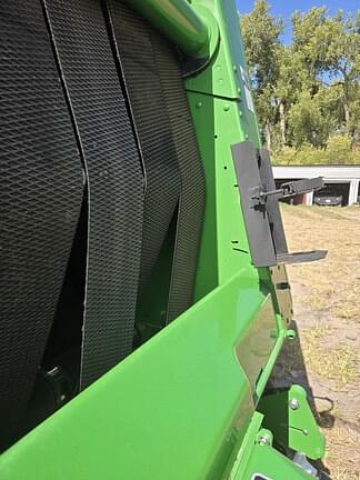 Image of John Deere 560M equipment image 3