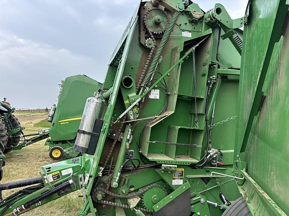Image of John Deere 560M equipment image 4