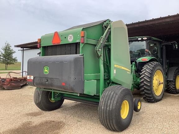 Image of John Deere 560M equipment image 4