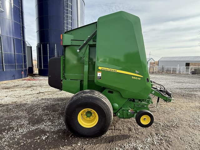 Image of John Deere 560M equipment image 1