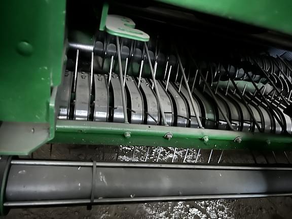 Image of John Deere 560M equipment image 4
