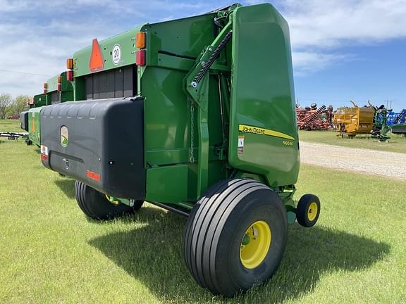 Image of John Deere 560M equipment image 4