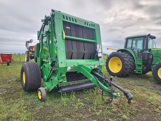Image of John Deere 560M equipment image 1