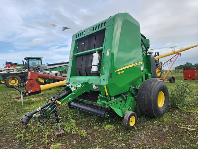 Image of John Deere 560M equipment image 3
