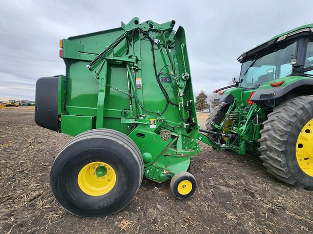 Image of John Deere 560M equipment image 4