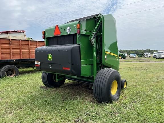 Image of John Deere 560M equipment image 4