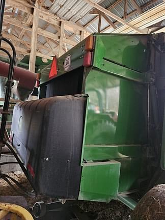 Image of John Deere 560M equipment image 4
