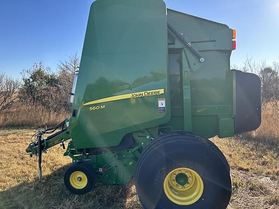 Image of John Deere 560M equipment image 3