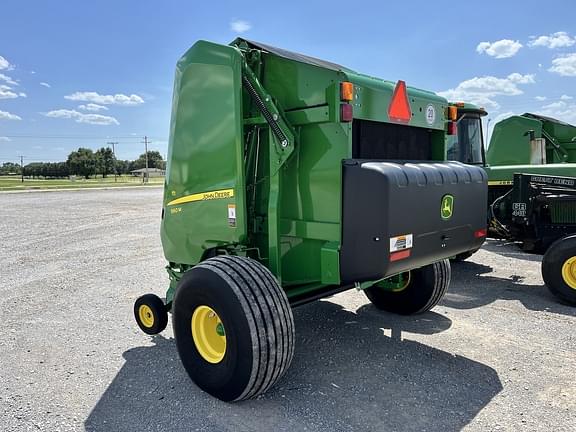 Image of John Deere 560M equipment image 2
