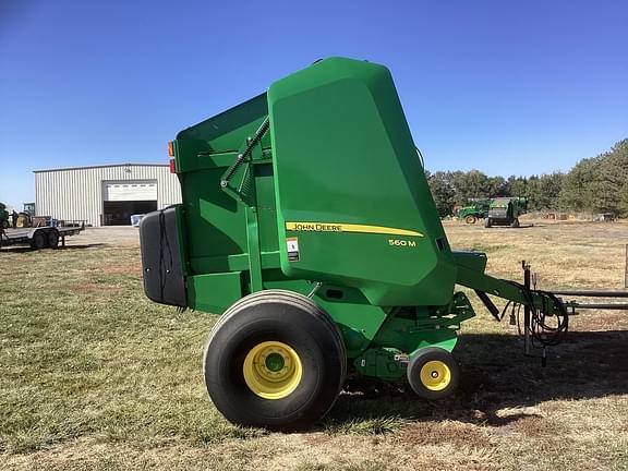 Image of John Deere 560M equipment image 4