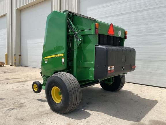 Image of John Deere 560M equipment image 4