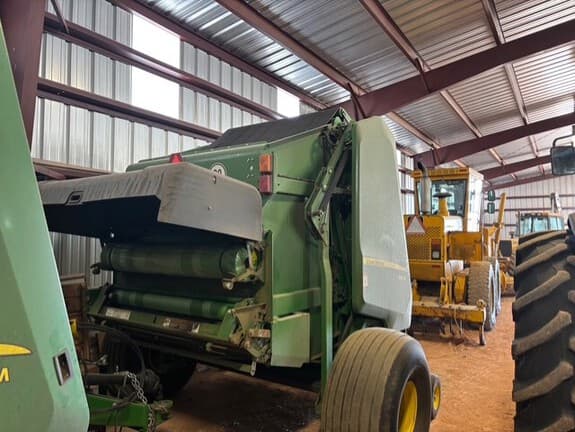 Image of John Deere 560M equipment image 2