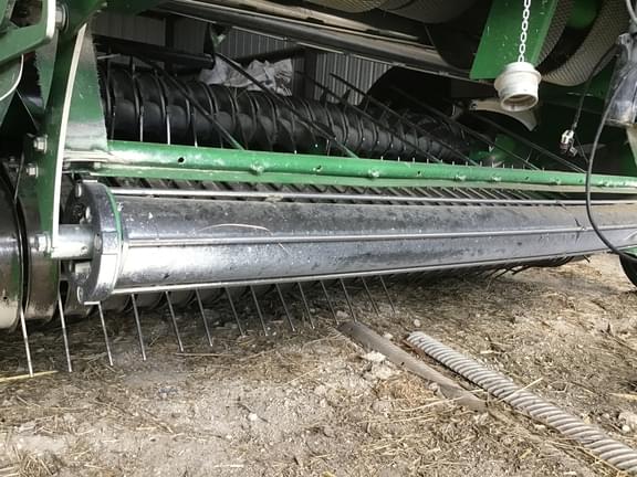 Image of John Deere 560M equipment image 4