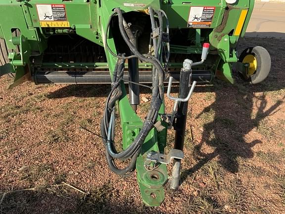 Image of John Deere 560M equipment image 4