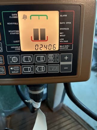 Image of John Deere 560M equipment image 4