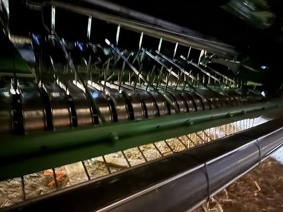 Image of John Deere 560M equipment image 1