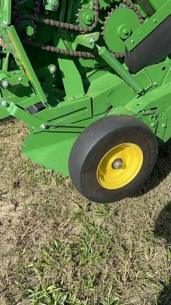 Image of John Deere 560M Silage equipment image 2