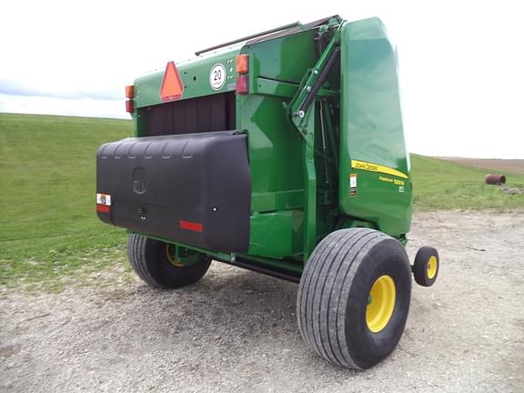 Image of John Deere 560M equipment image 2