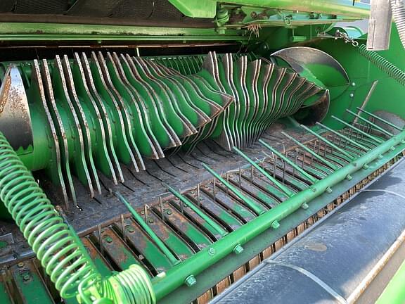 Image of John Deere 560R MegaWide HC2 equipment image 4