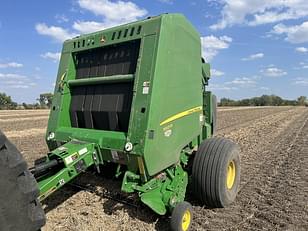 Main image John Deere 560R 0