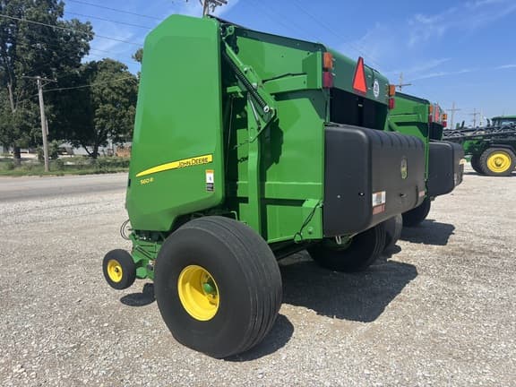 Image of John Deere 560R equipment image 4