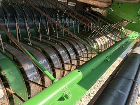Image of John Deere 560R equipment image 3