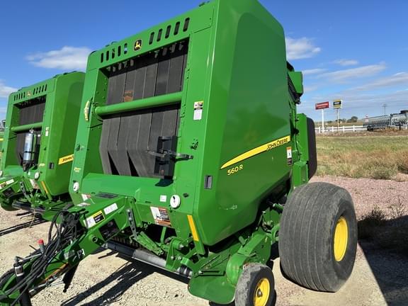 Image of John Deere 560R equipment image 1