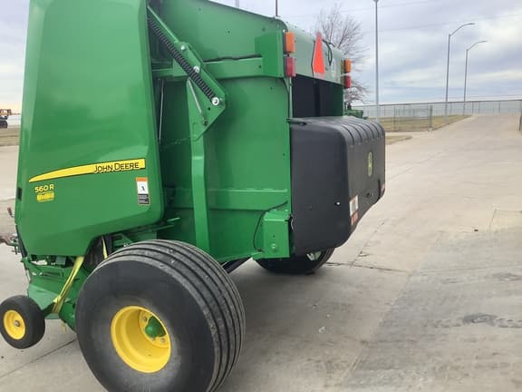 Image of John Deere 560R equipment image 4