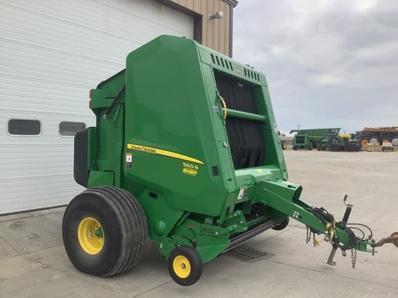 Image of John Deere 560R equipment image 2