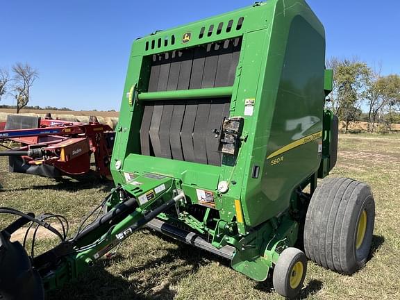 Image of John Deere 560R equipment image 2