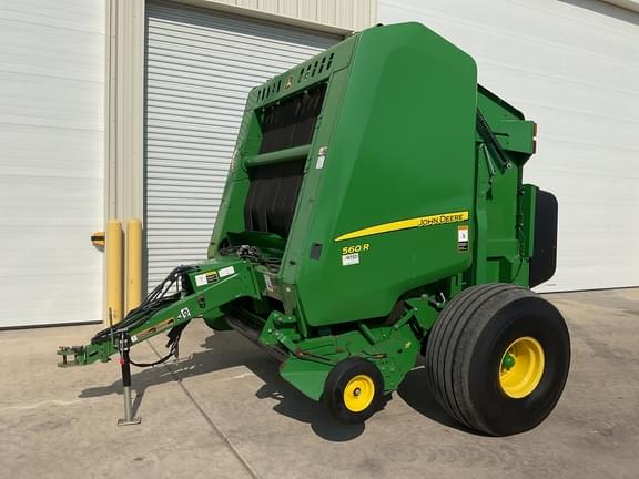 Image of John Deere 560R equipment image 1