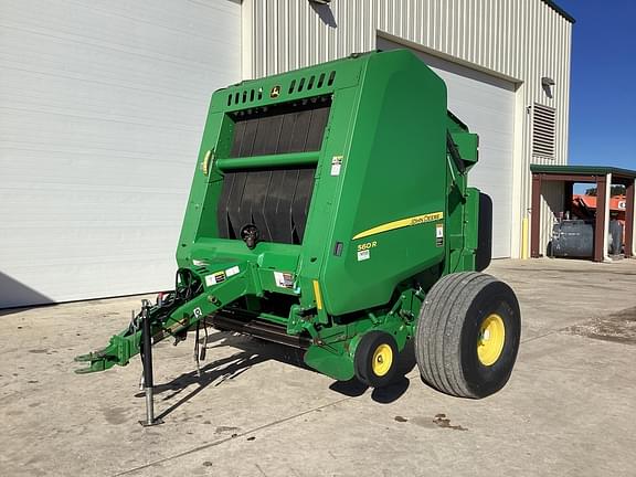 Image of John Deere 560R equipment image 1