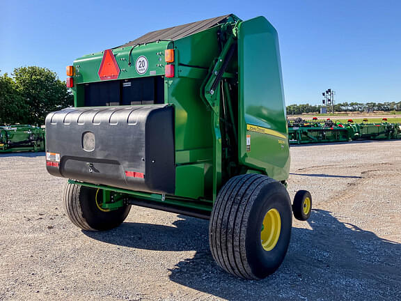 Image of John Deere 560R equipment image 4