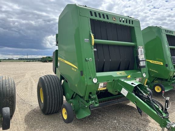 Image of John Deere 560R Primary image