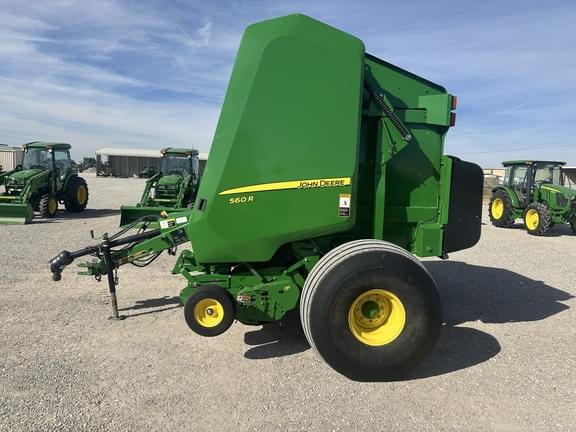 Image of John Deere 560R equipment image 1