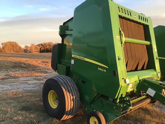 Image of John Deere 560R equipment image 2