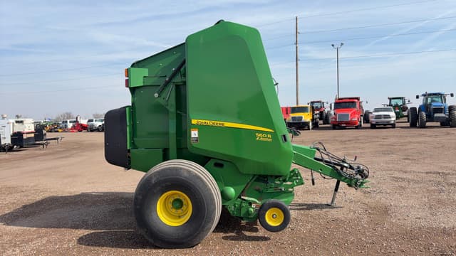 Image of John Deere 560R equipment image 2