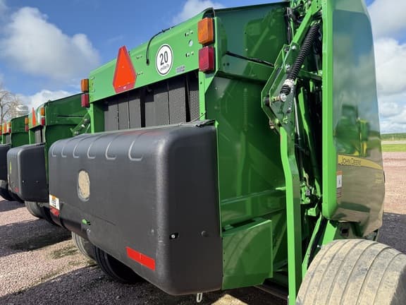 Image of John Deere 560R equipment image 3