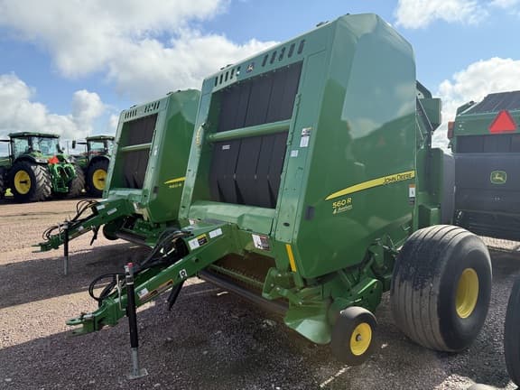 Image of John Deere 560R equipment image 1