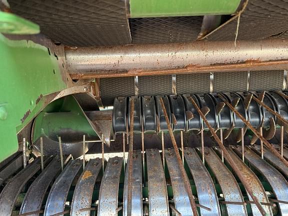 Image of John Deere 560R equipment image 4