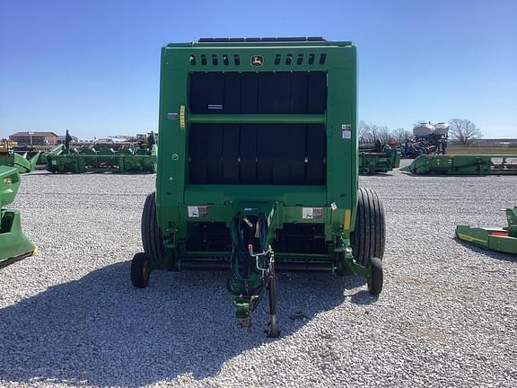 Image of John Deere 560R equipment image 1