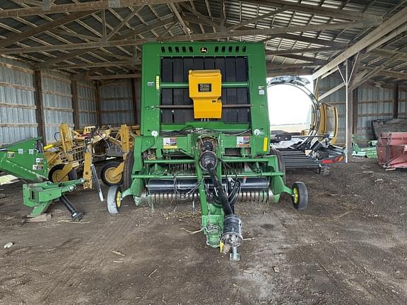 Image of John Deere 560R equipment image 1