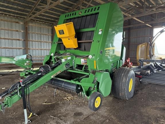 Image of John Deere 560R equipment image 2