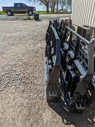 Image of John Deere Pallet Forks Image 0