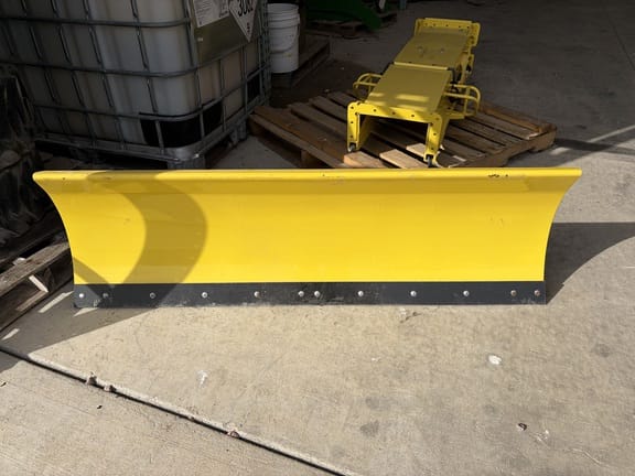 2021 John Deere 60" Front Blade Equipment Image0