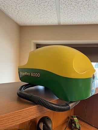 Image of John Deere StarFire 6000 Image 0