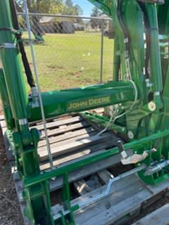 Thumbnail image John Deere 600R 4